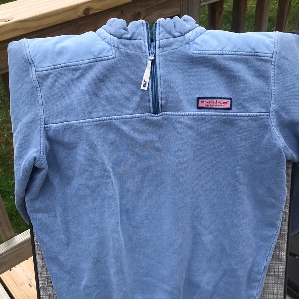 Vineyard vine sweatshirt size small used